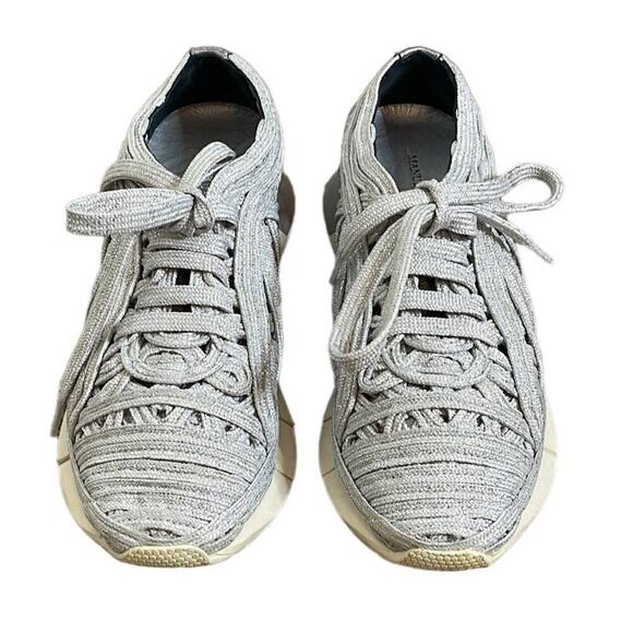 MANUEL‎ BARCELO SILVER METALLIC WOMEN'S SNEAKERS SIZE 8/38 - Picture 2 of 10